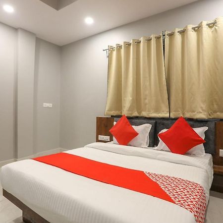 Hotel Shankar Uddzsaín Kültér fotó